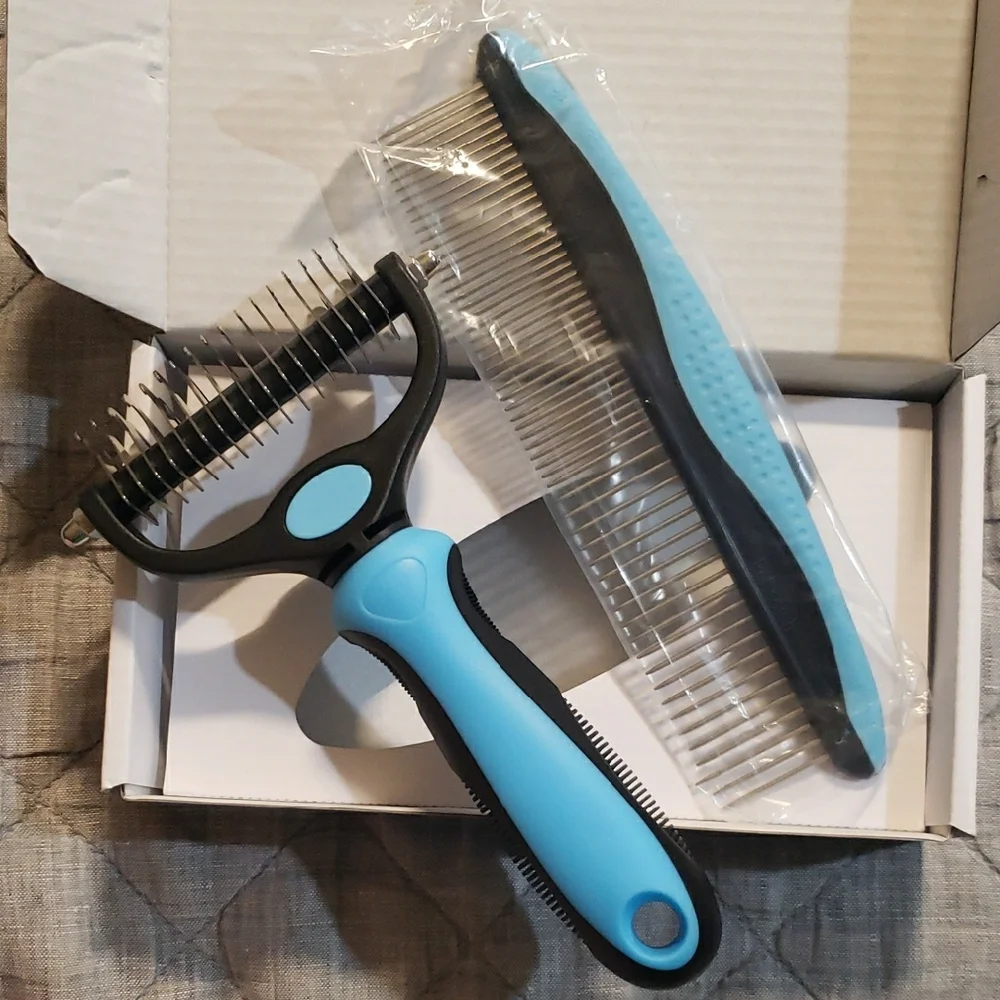 Black and Blue Grooming Brush & Comb Set